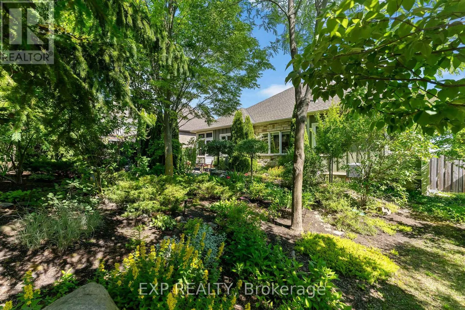 6 CREEKSIDE DRIVE