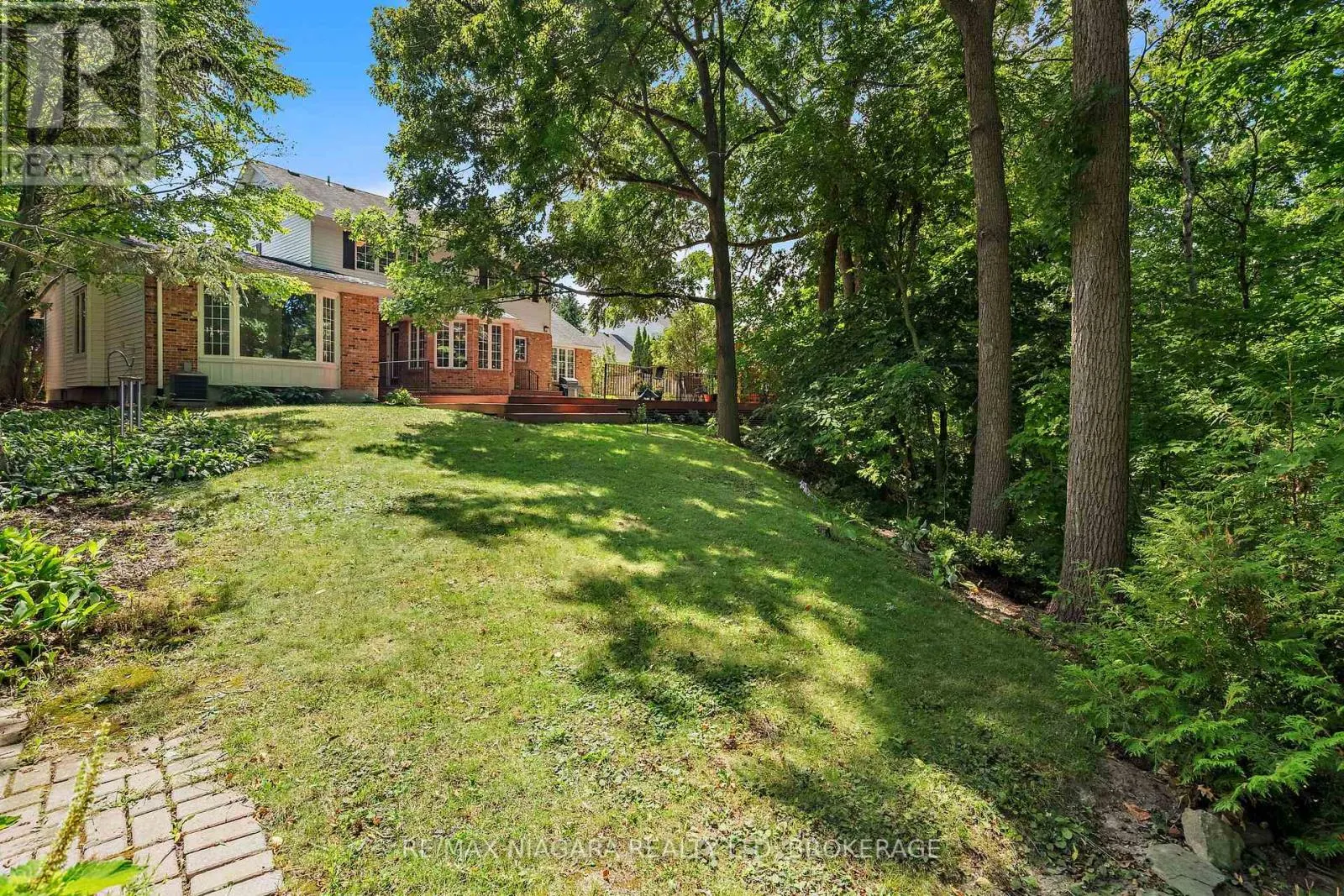 3908 CAROLYNN COURT