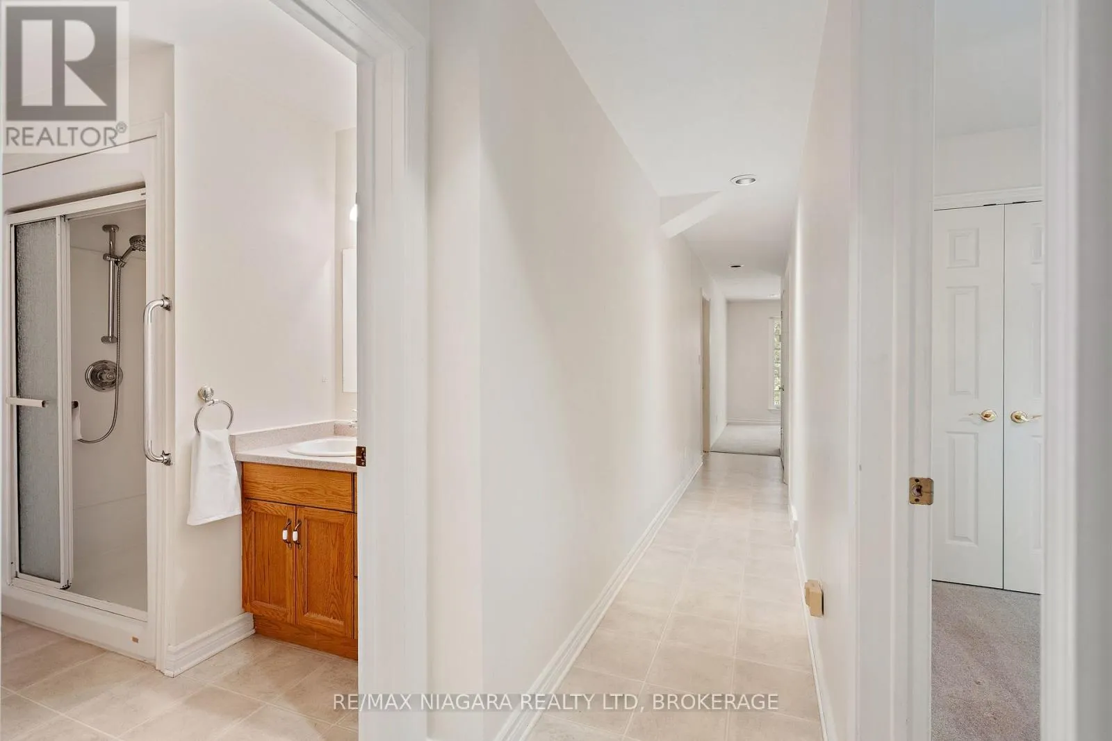 3908 CAROLYNN COURT