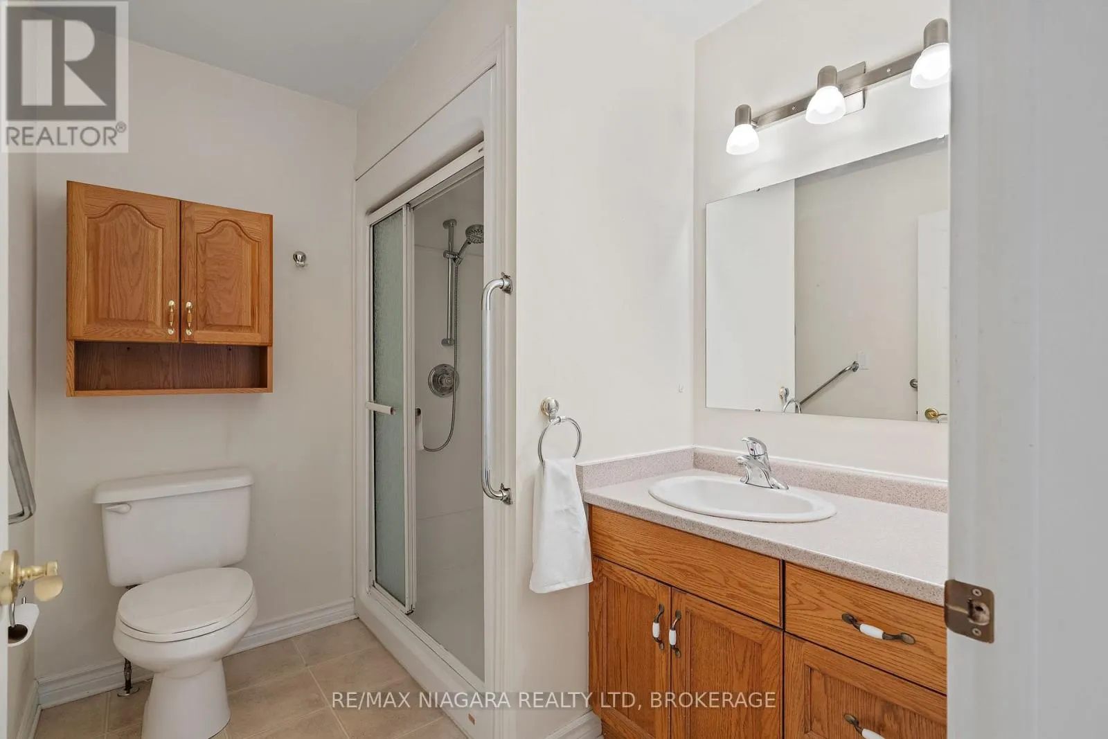 3908 CAROLYNN COURT