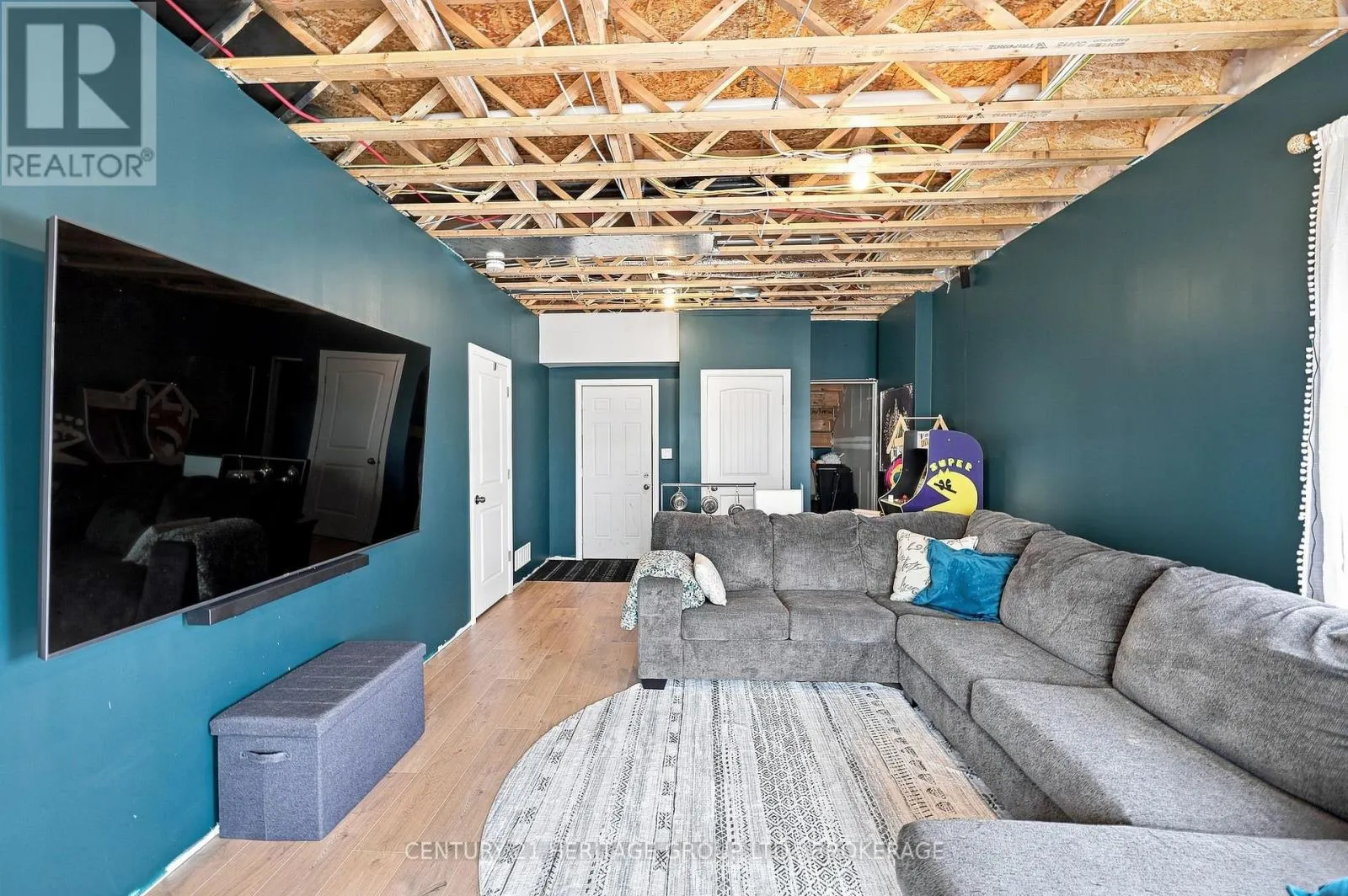 141 SUPERIOR DRIVE