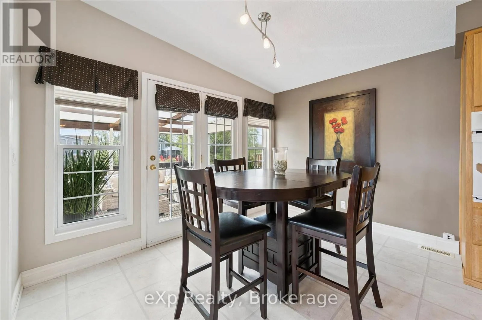 18 JASPER HEIGHTS PRIVATE