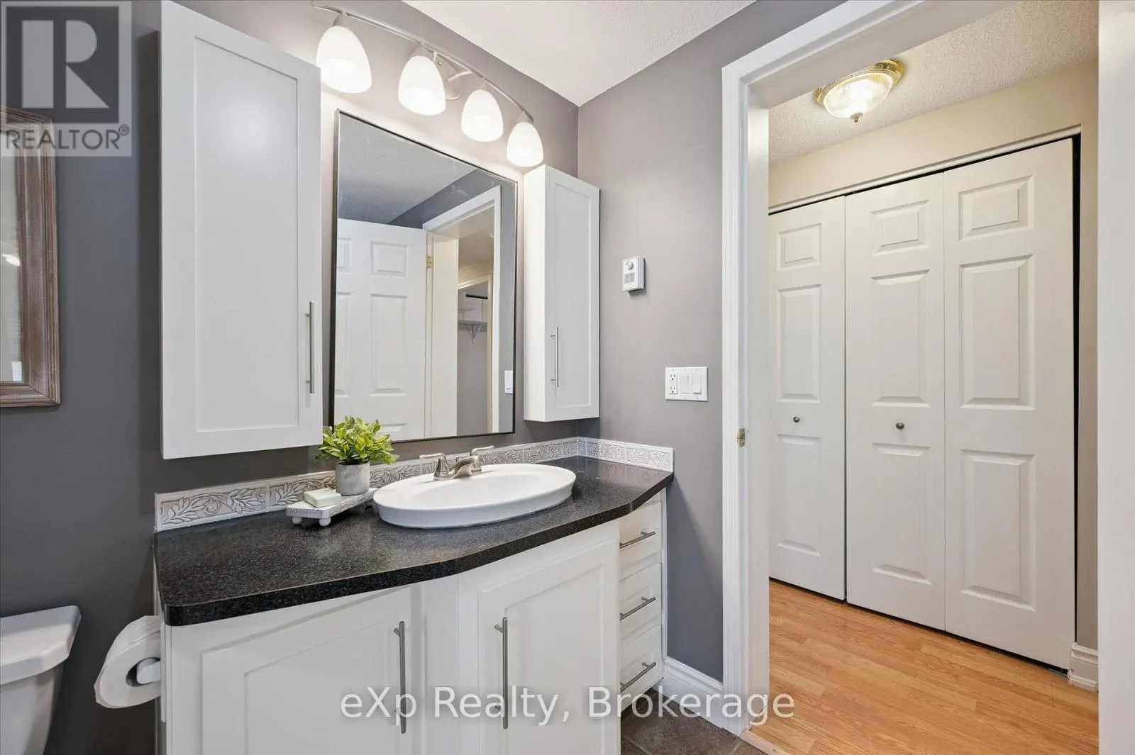18 JASPER HEIGHTS PRIVATE