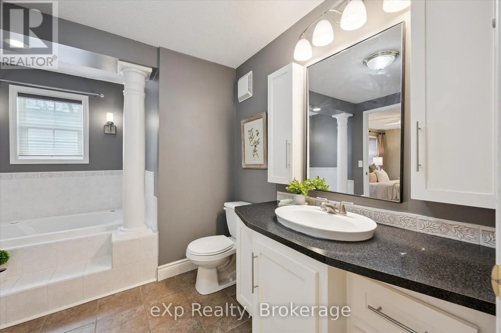 18 JASPER HEIGHTS PRIVATE