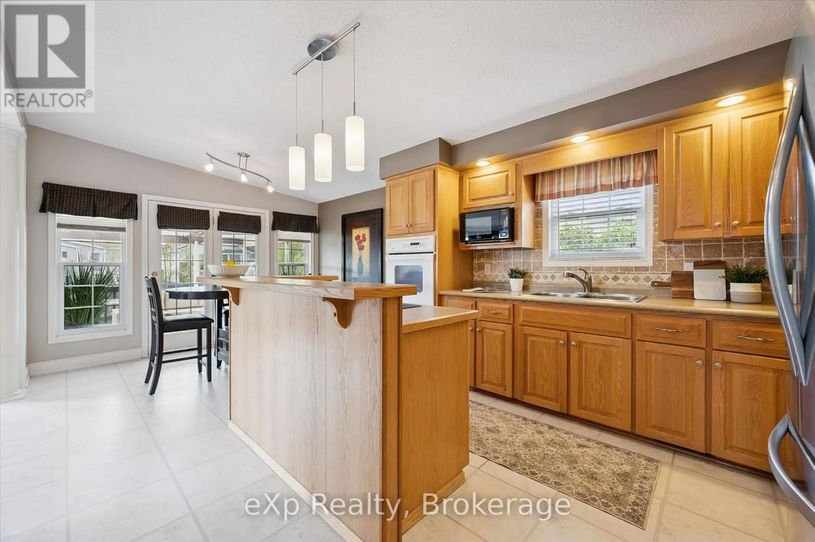18 JASPER HEIGHTS PRIVATE
