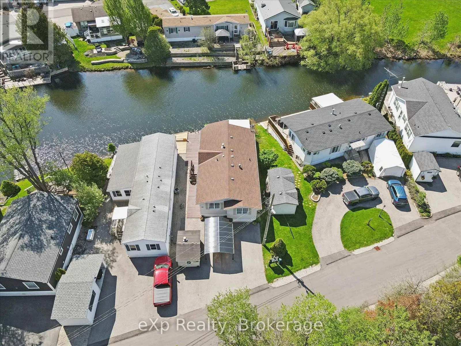 18 JASPER HEIGHTS PRIVATE