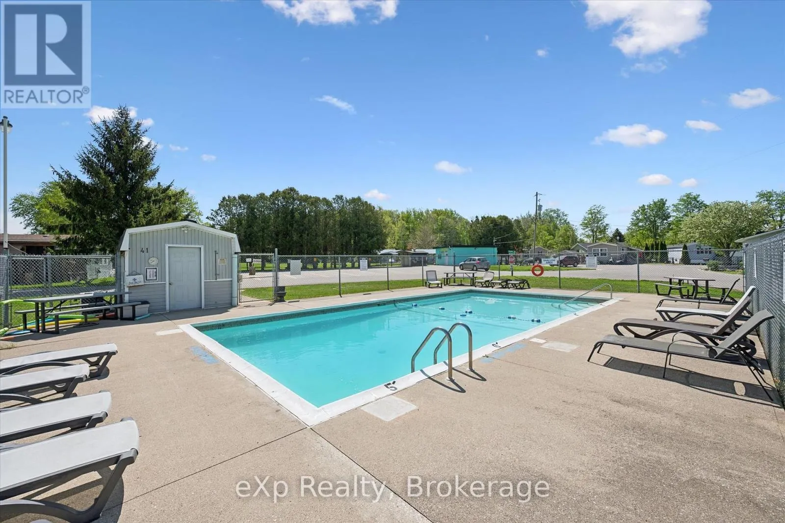 18 JASPER HEIGHTS PRIVATE