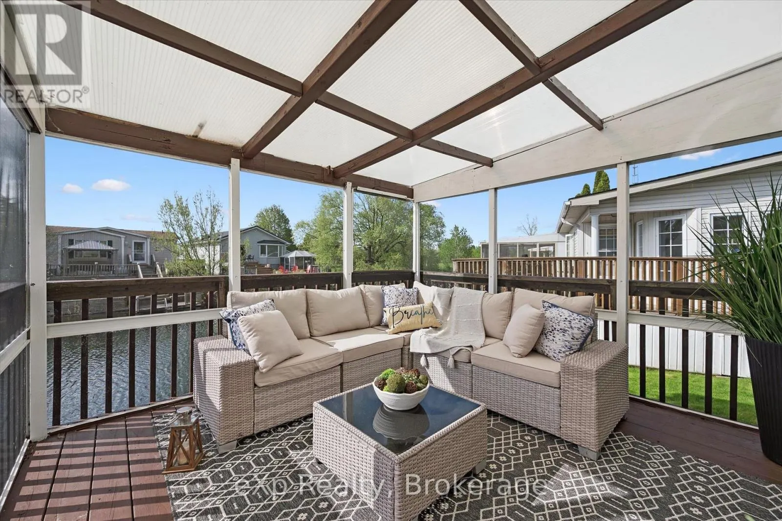 18 JASPER HEIGHTS PRIVATE