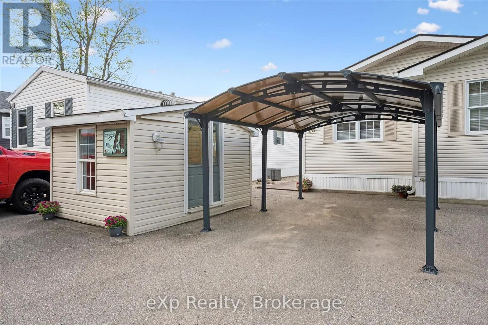 18 JASPER HEIGHTS PRIVATE