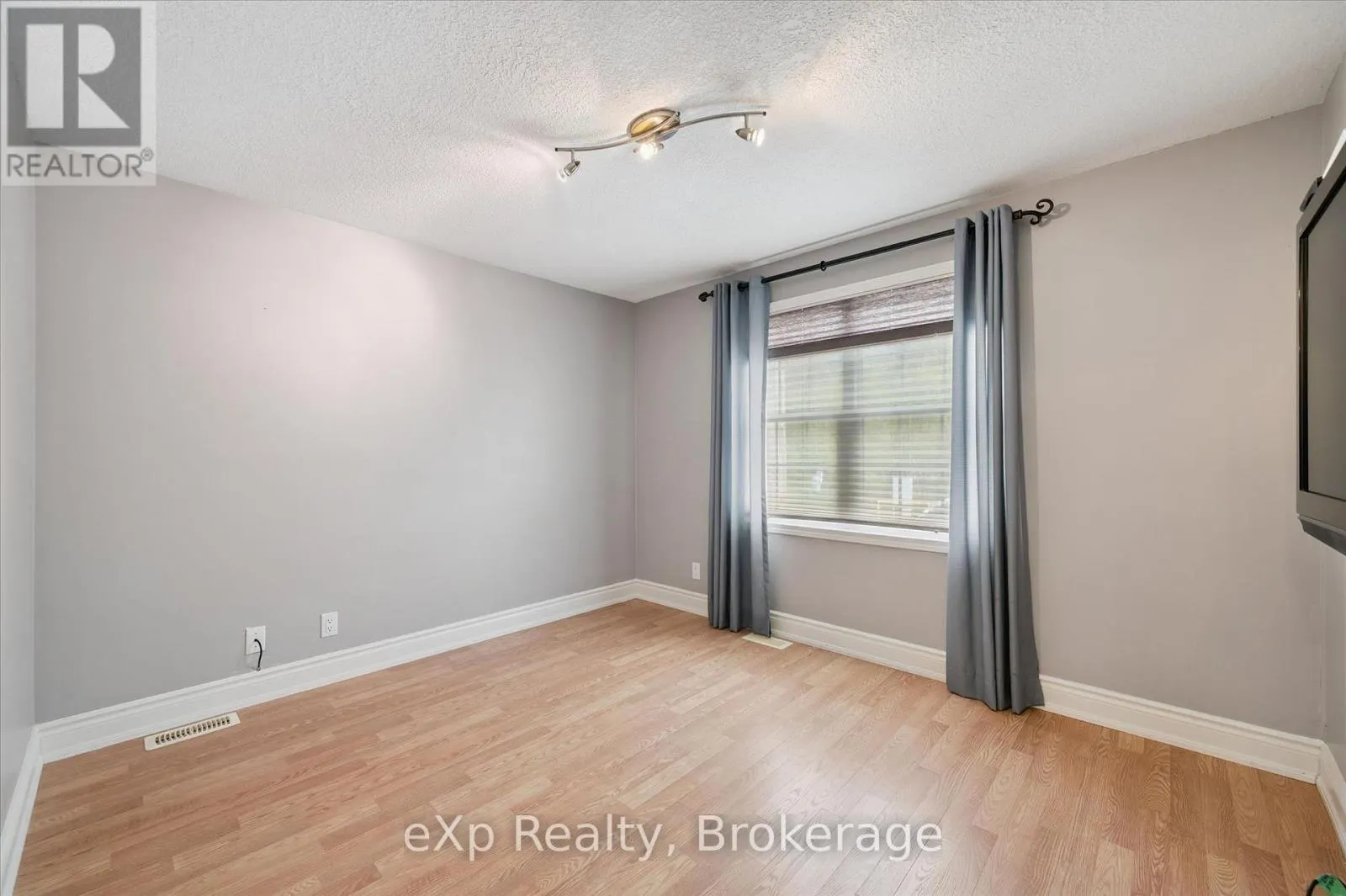 18 JASPER HEIGHTS PRIVATE