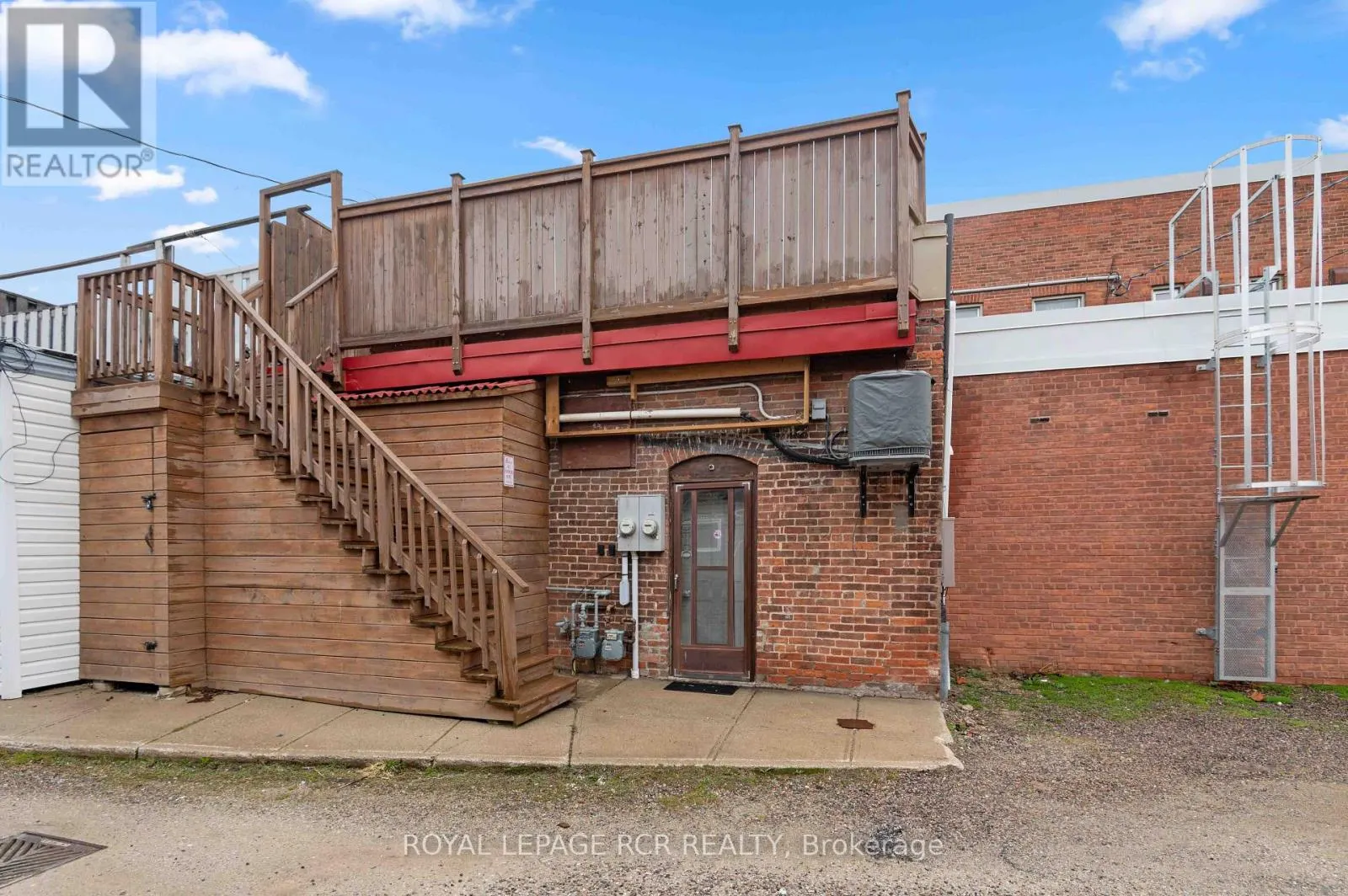 28 SYKES STREET N