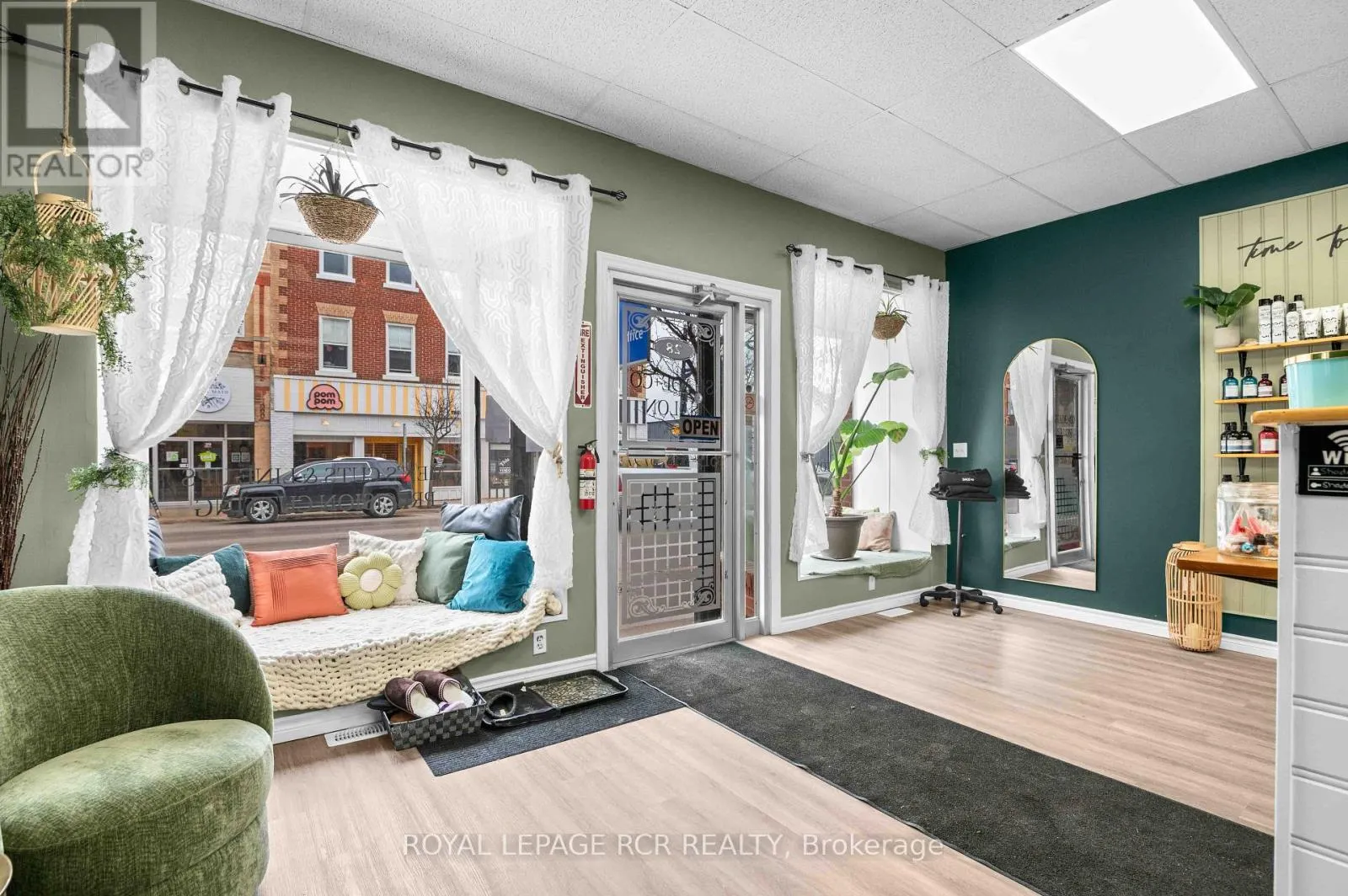 28 SYKES STREET N