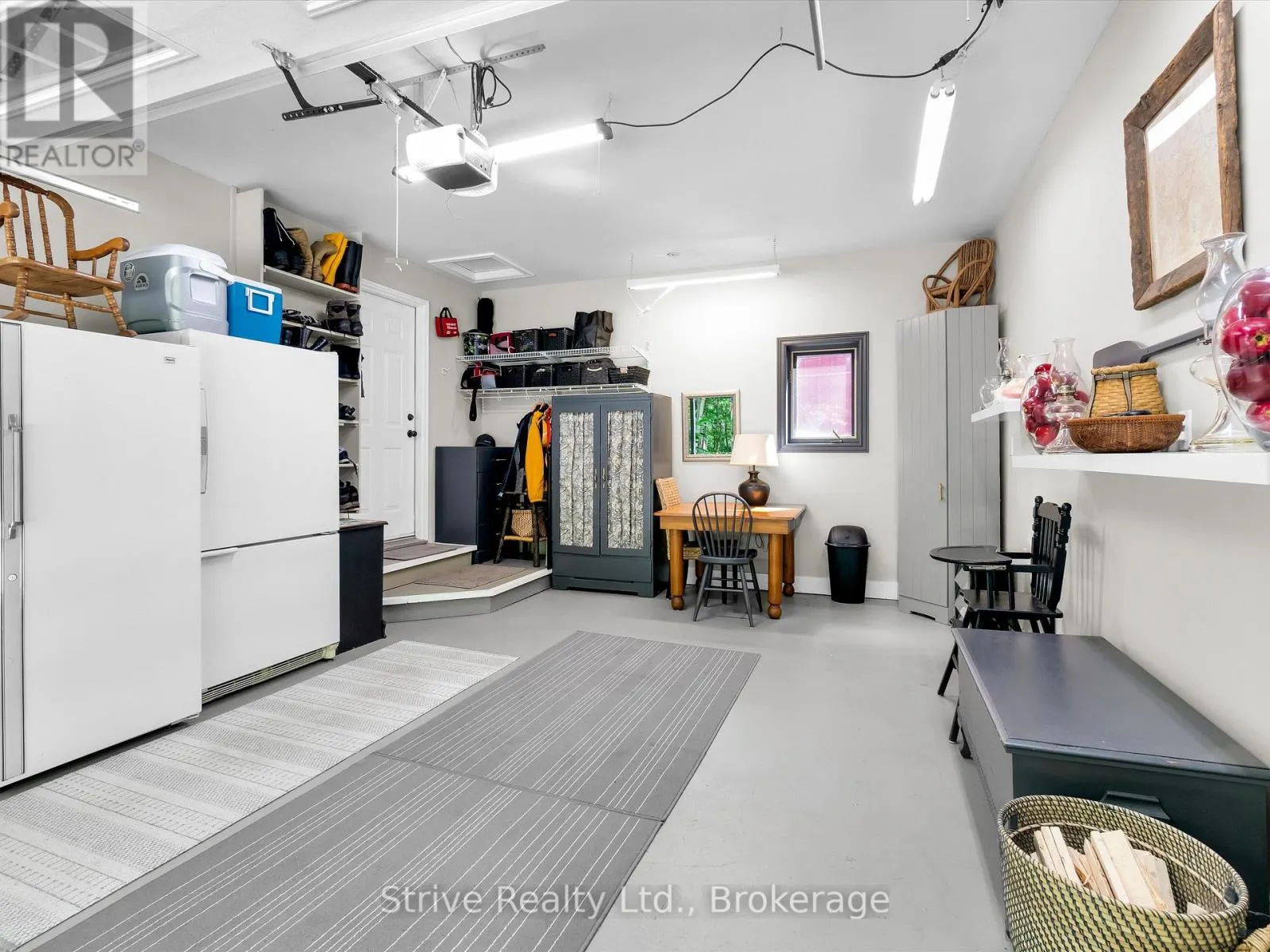 1035 GEORGE ROAD