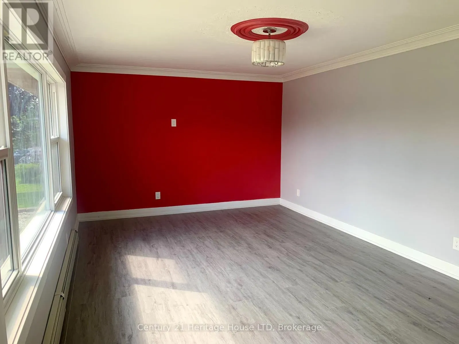 2 FOLEY CRESCENT