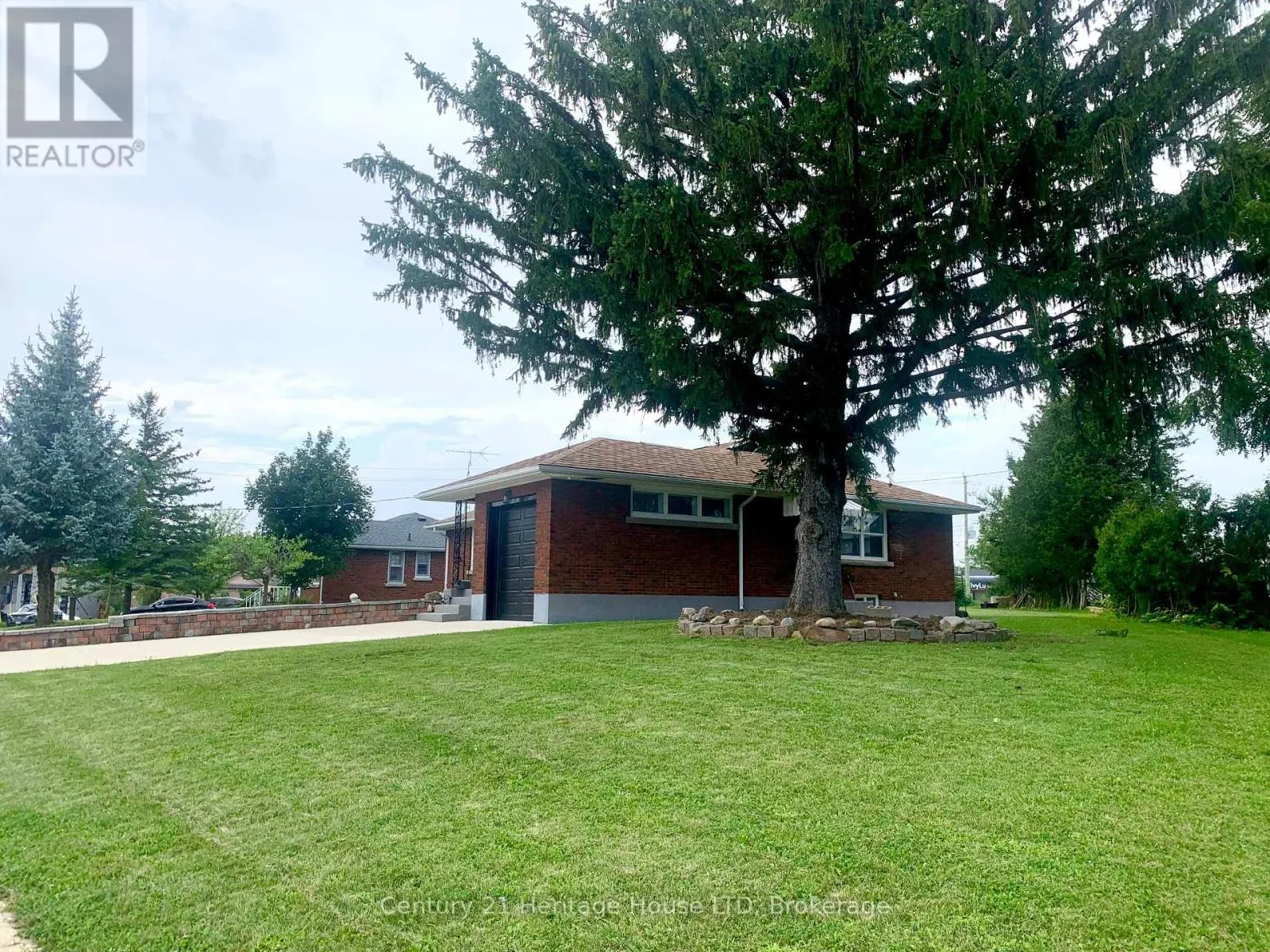 2 FOLEY CRESCENT