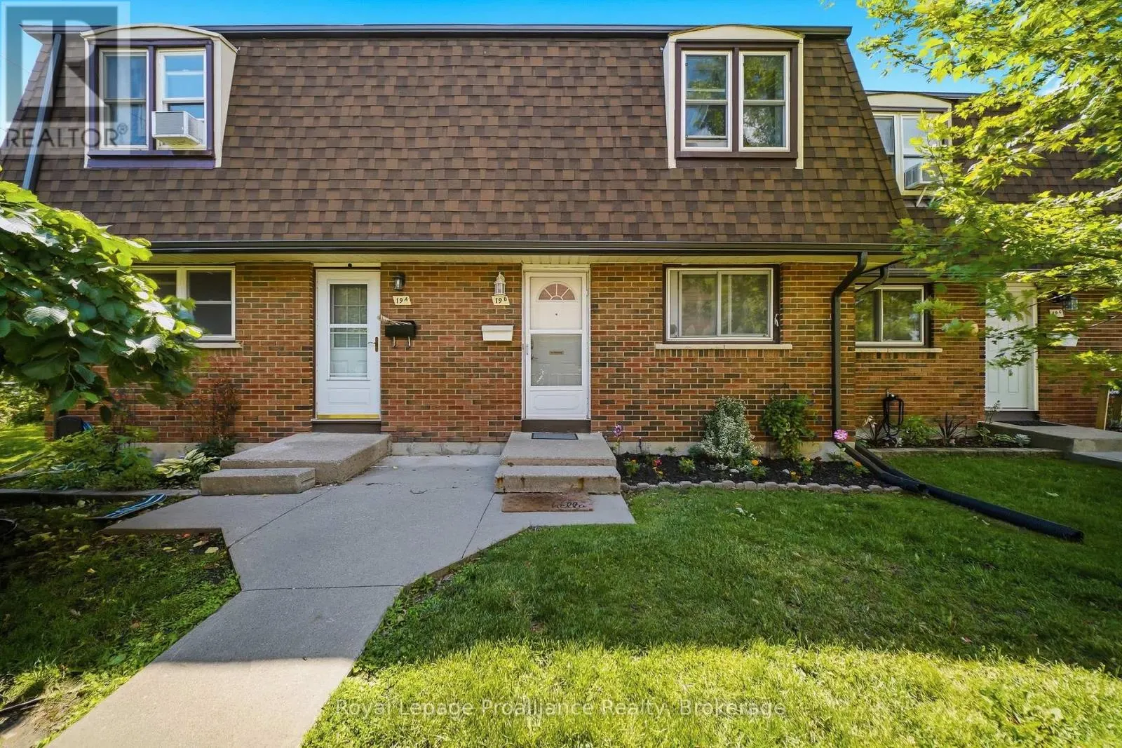 B - 19 PRINCE OF WALES DRIVE #B