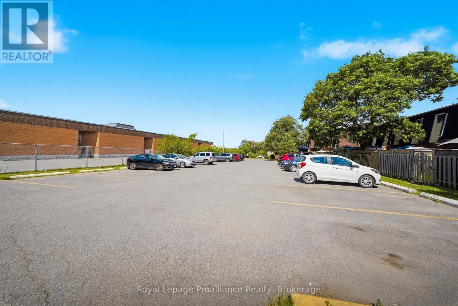 B - 19 PRINCE OF WALES DRIVE #B