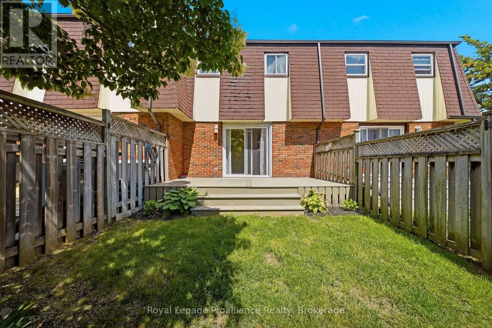 B - 19 PRINCE OF WALES DRIVE #B
