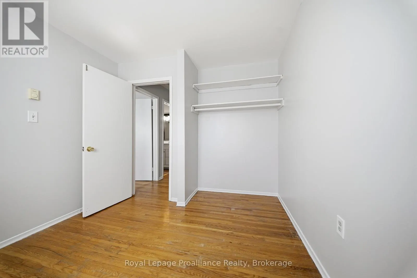 B - 19 PRINCE OF WALES DRIVE #B