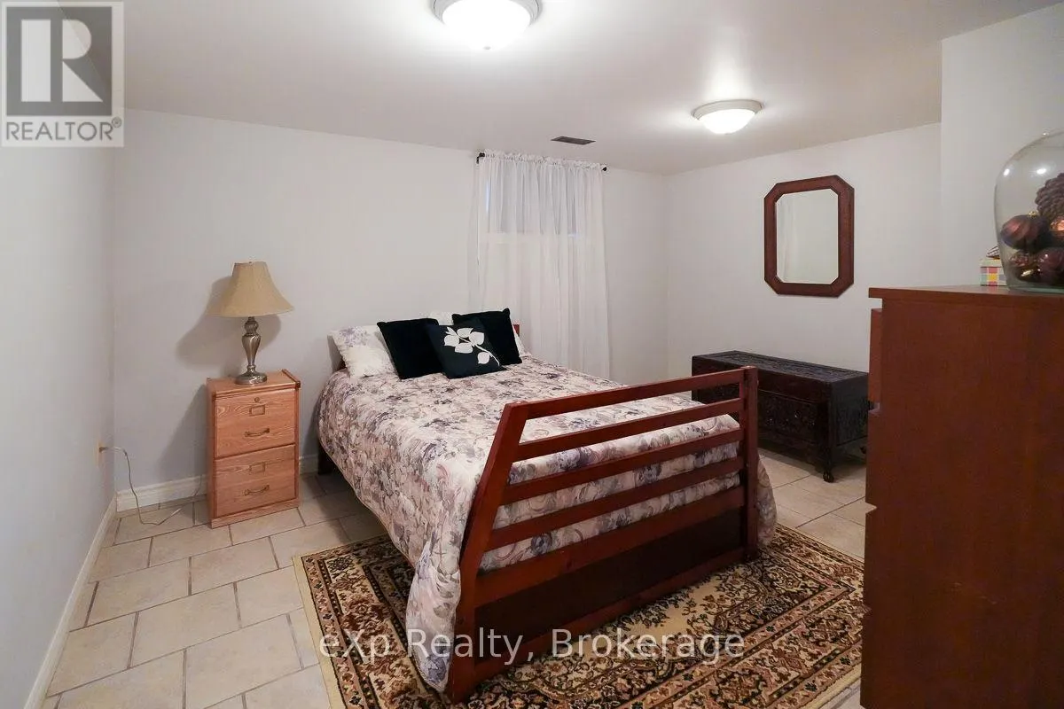3595 BRUCE ROAD 3