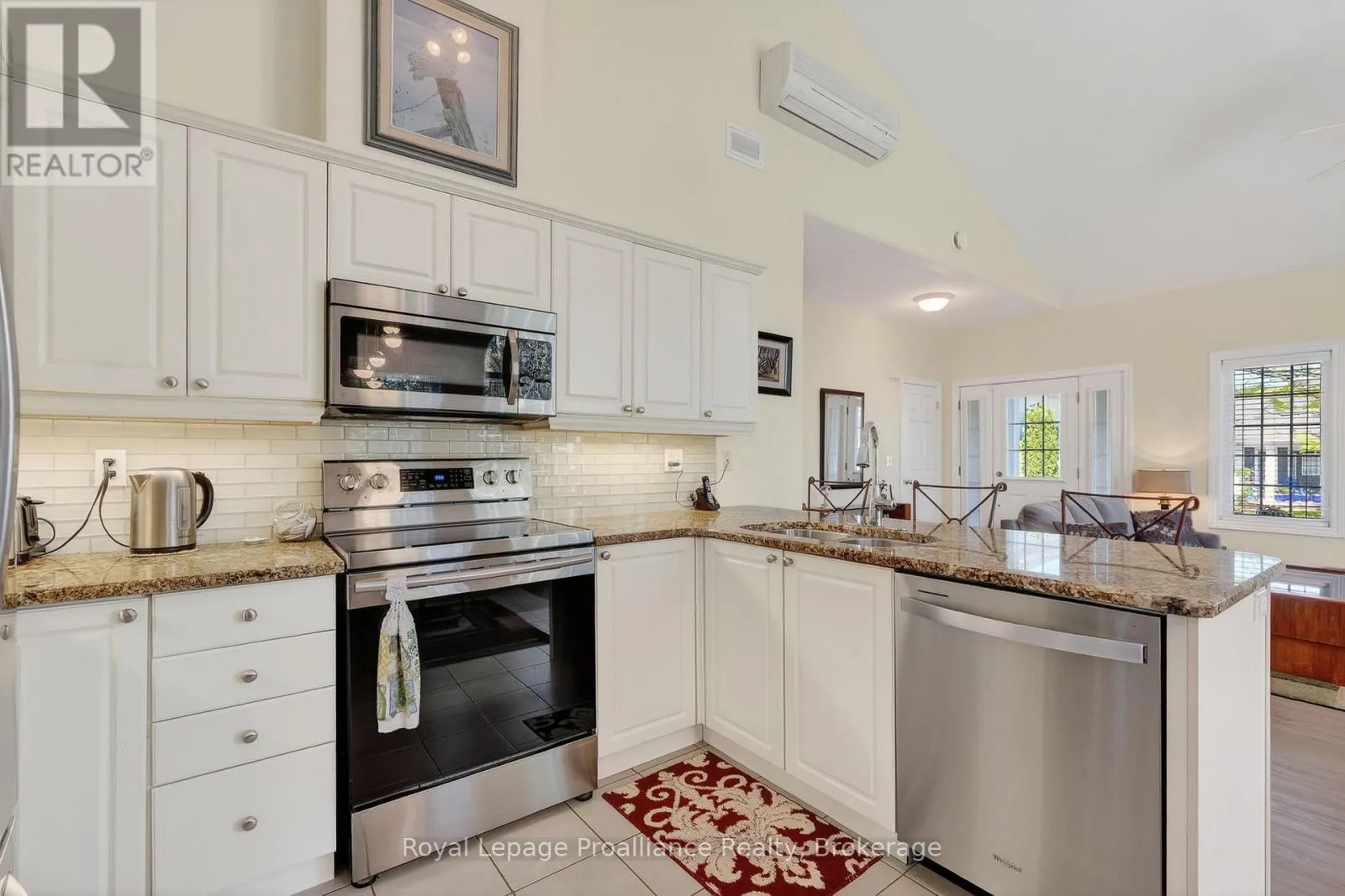 402 - 325 DENSMORE ROAD #402