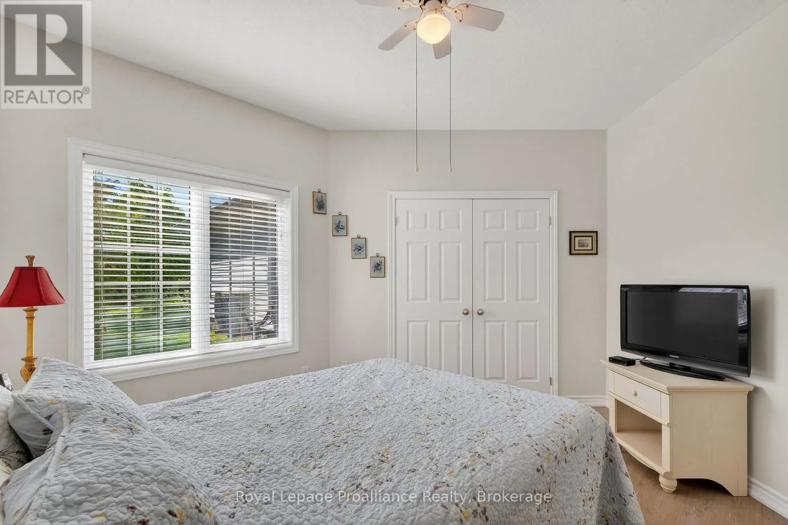 402 - 325 DENSMORE ROAD #402