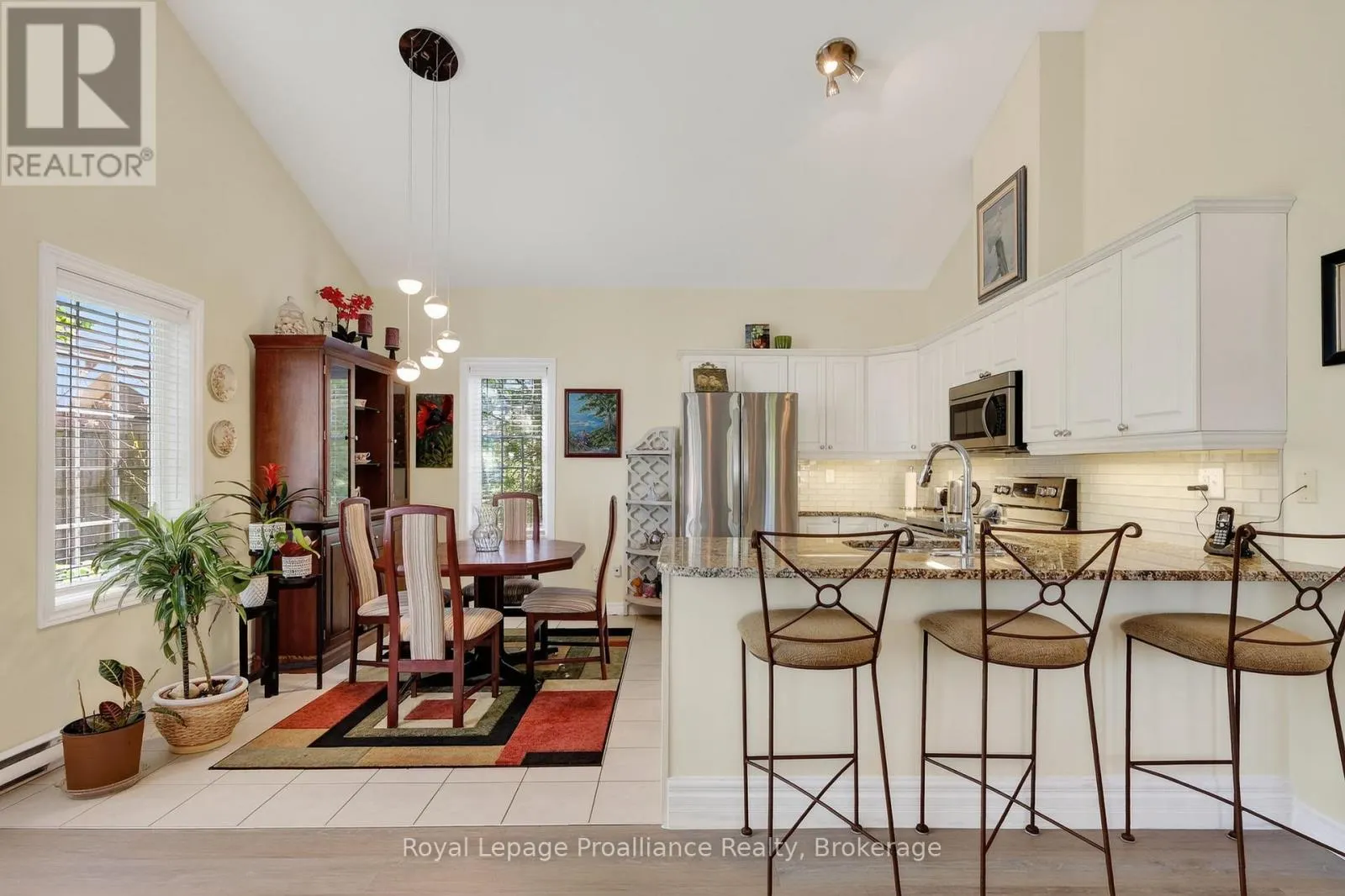 402 - 325 DENSMORE ROAD #402