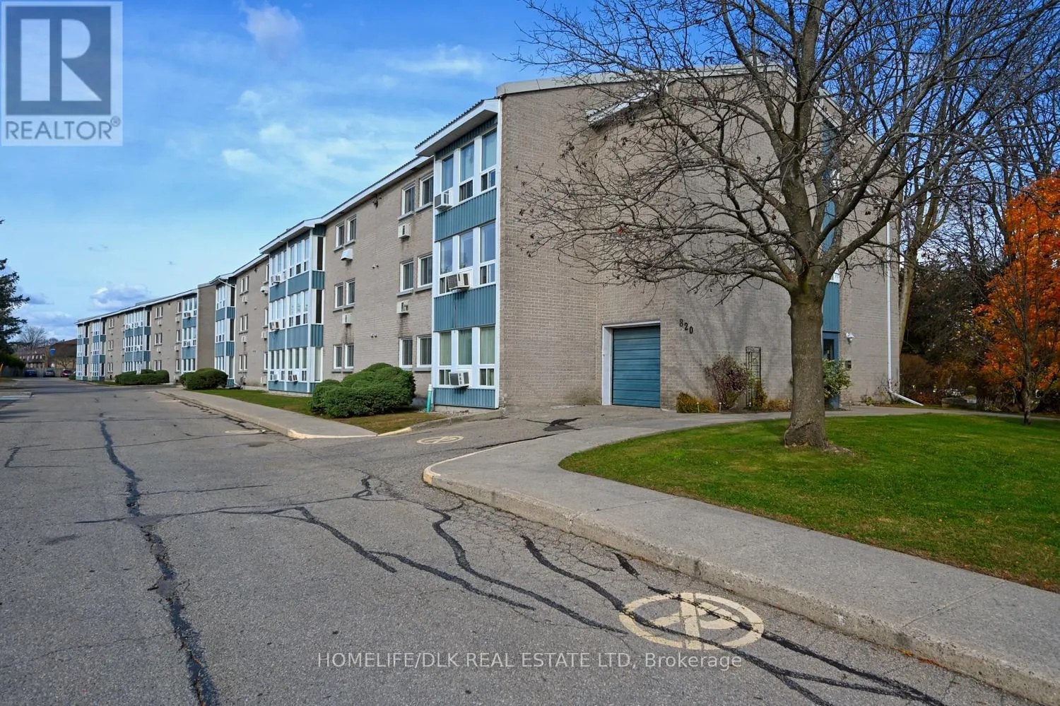 306 - 820 LAURIER BOULEVARD