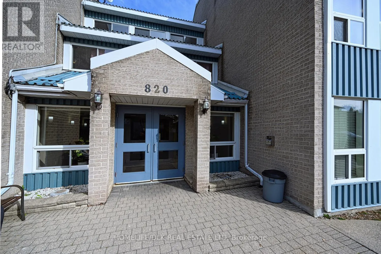306 - 820 LAURIER BOULEVARD