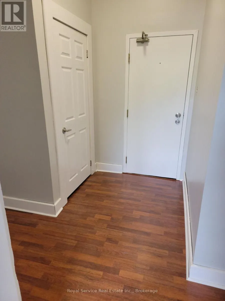 #2 - 18 WALTON STREET ##2