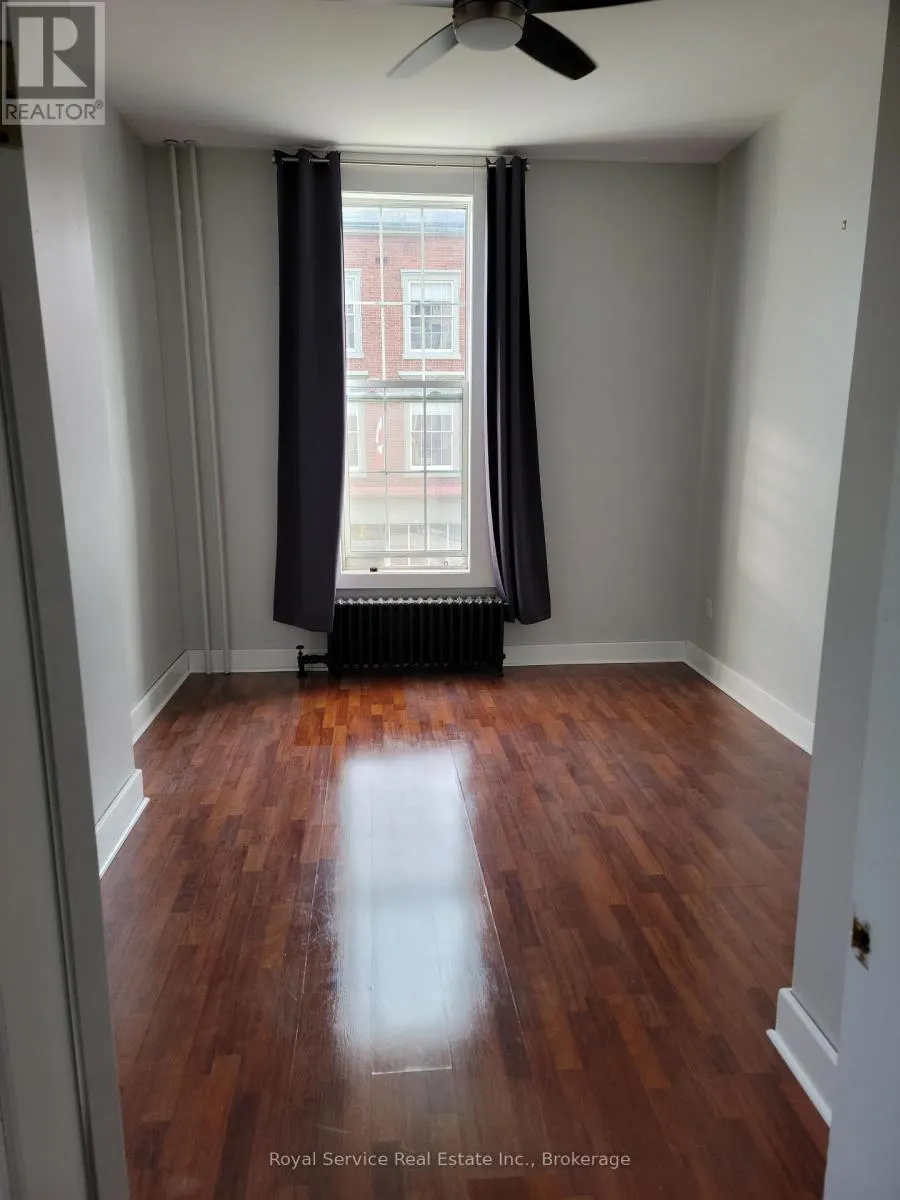 #2 - 18 WALTON STREET ##2