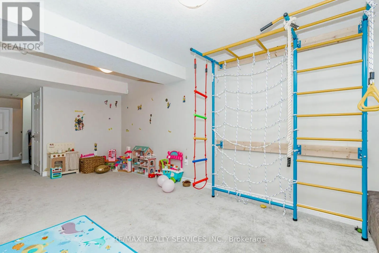 1561 DUNKIRK AVENUE
