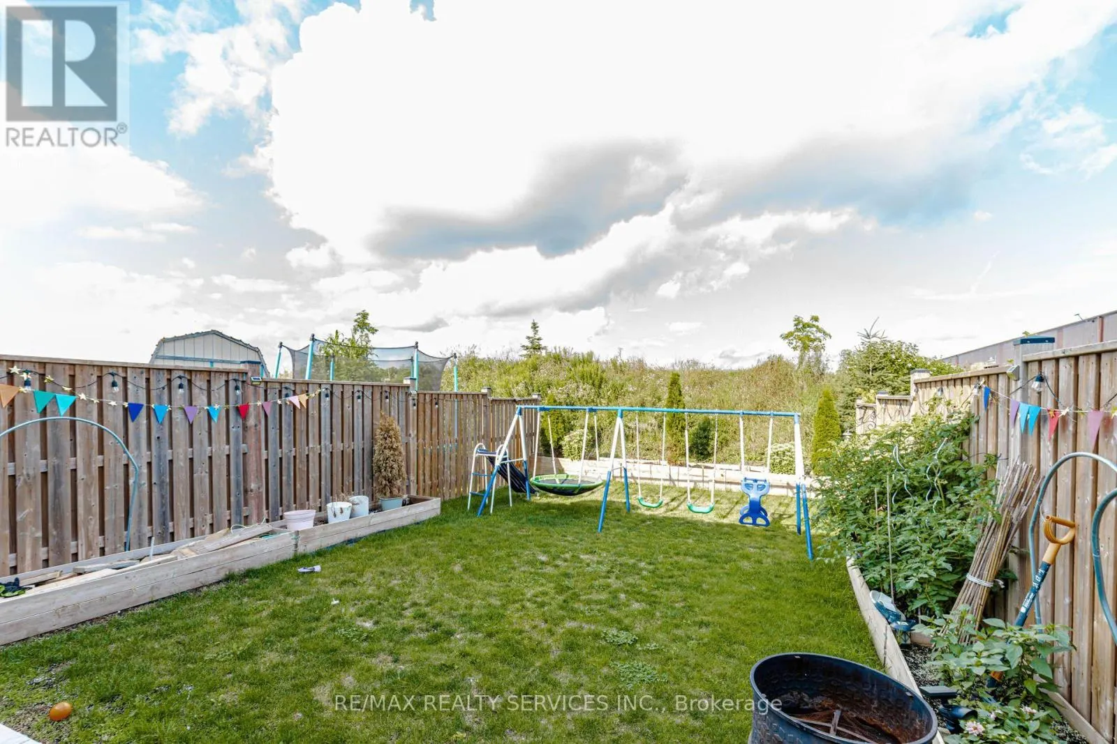 1561 DUNKIRK AVENUE