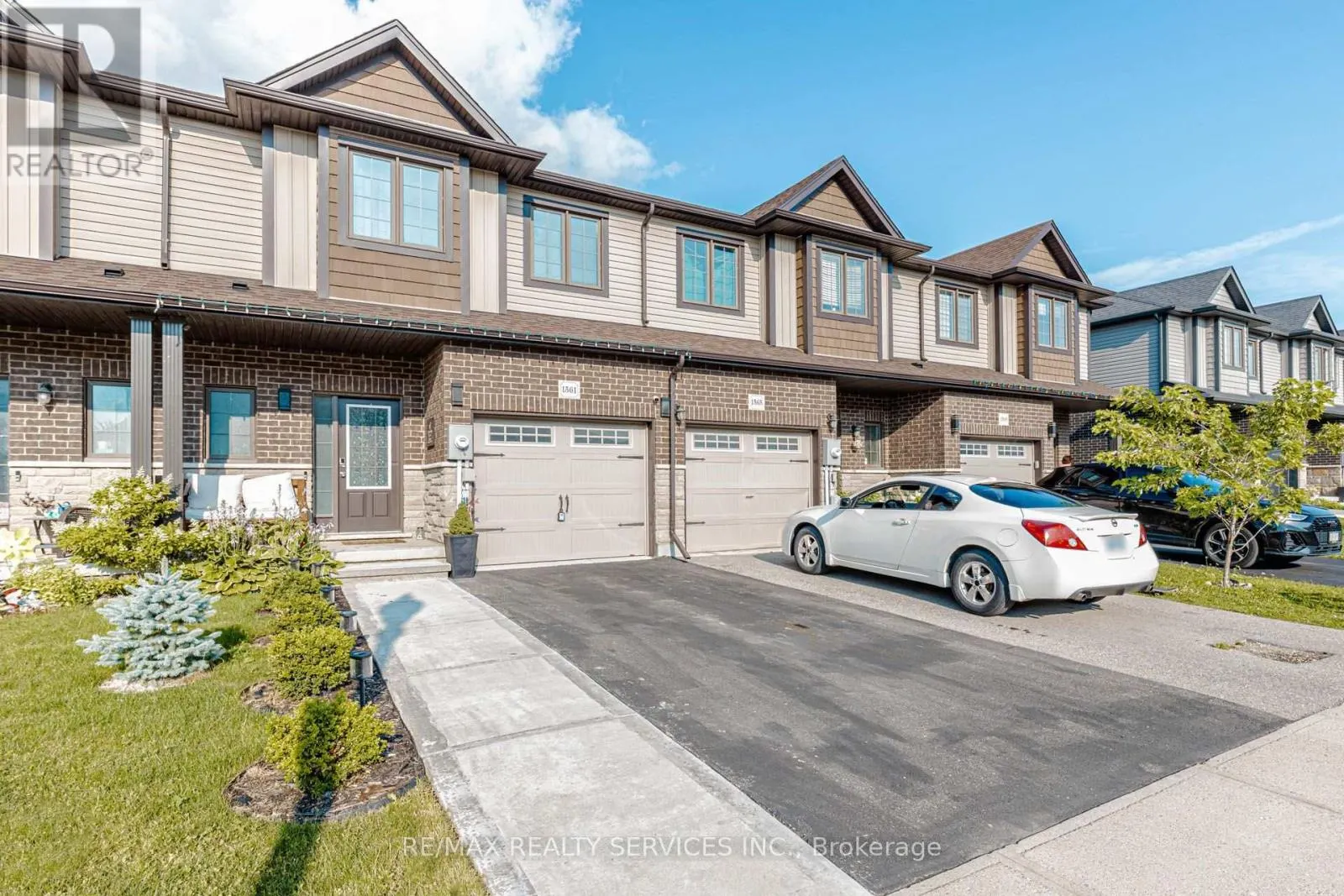 1561 DUNKIRK AVENUE