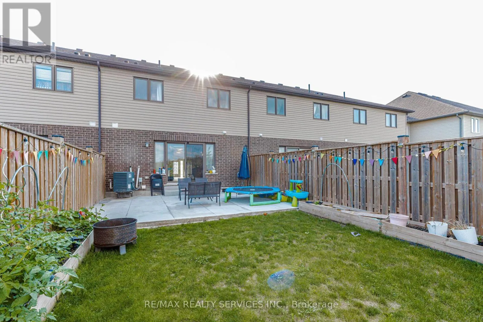 1561 DUNKIRK AVENUE