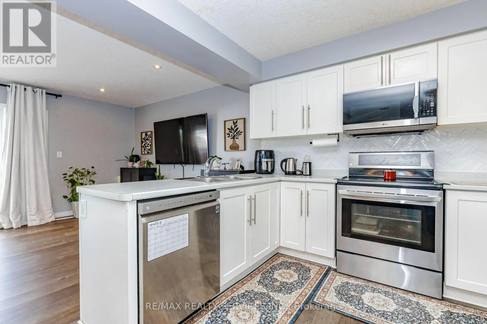 1561 DUNKIRK AVENUE