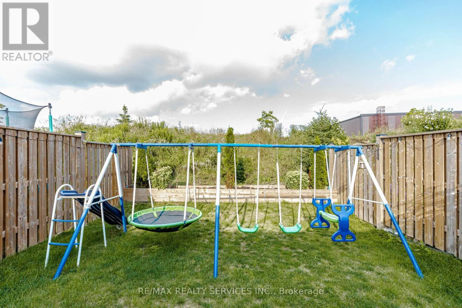 1561 DUNKIRK AVENUE