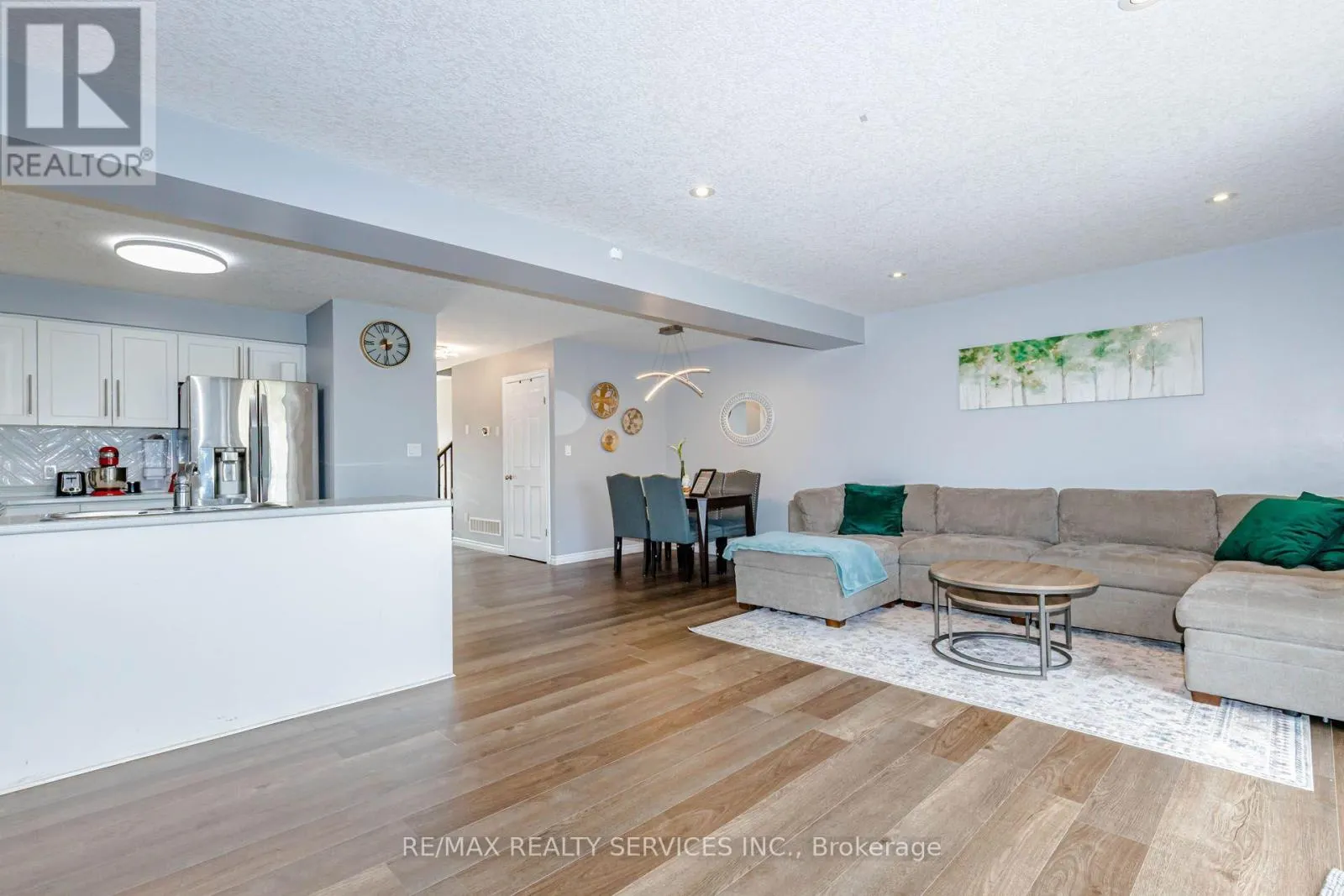 1561 DUNKIRK AVENUE