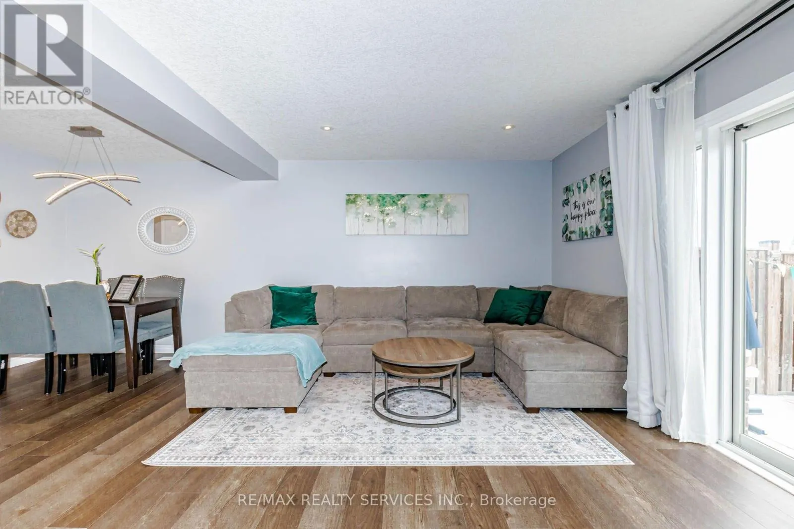 1561 DUNKIRK AVENUE