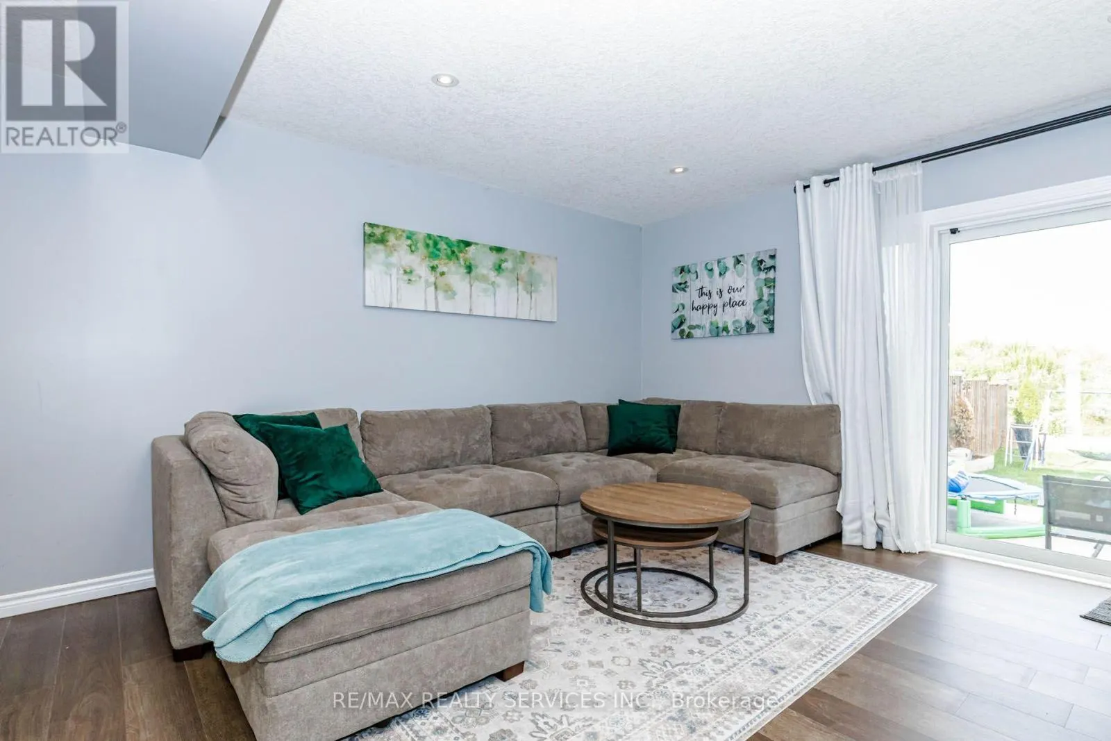 1561 DUNKIRK AVENUE