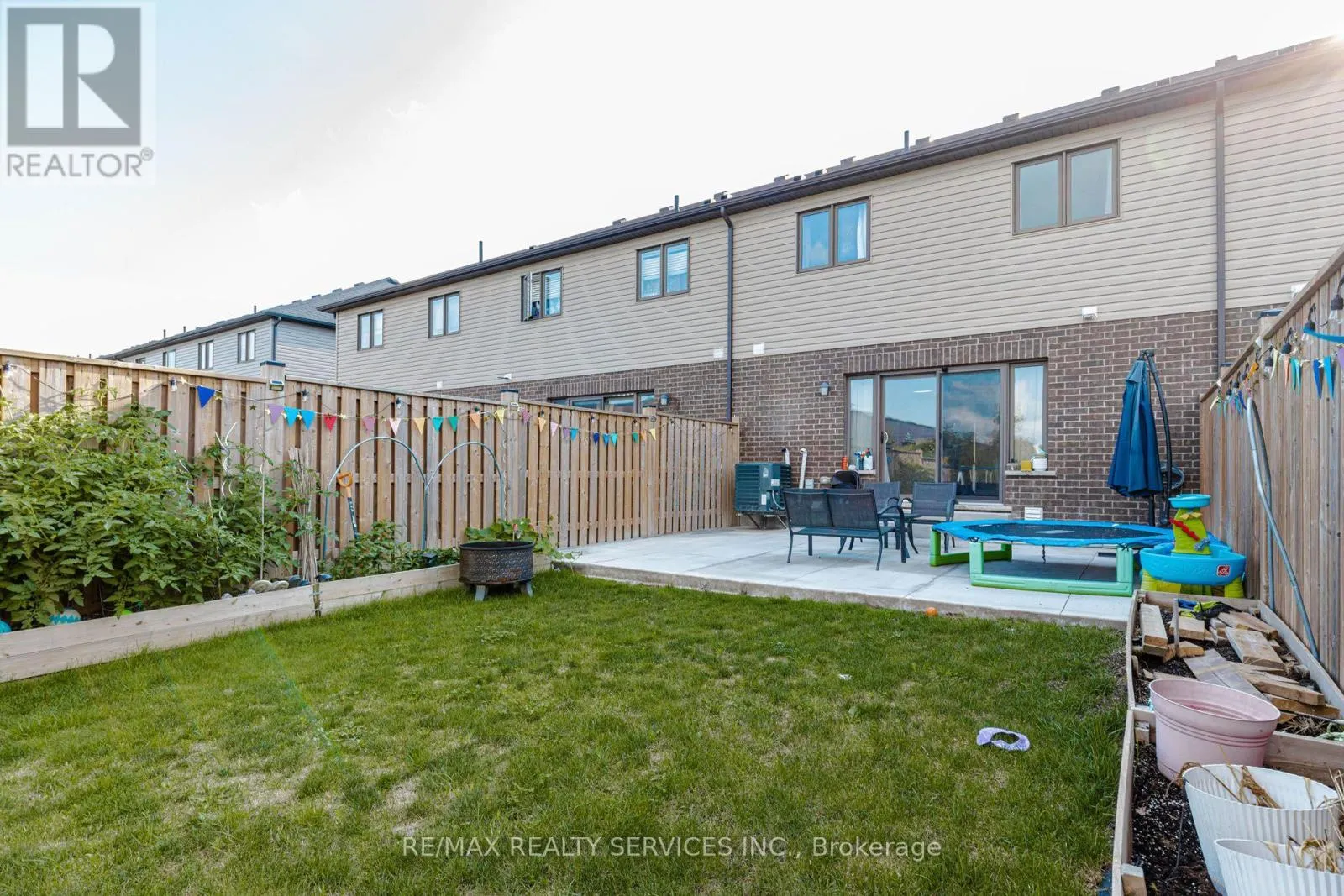 1561 DUNKIRK AVENUE