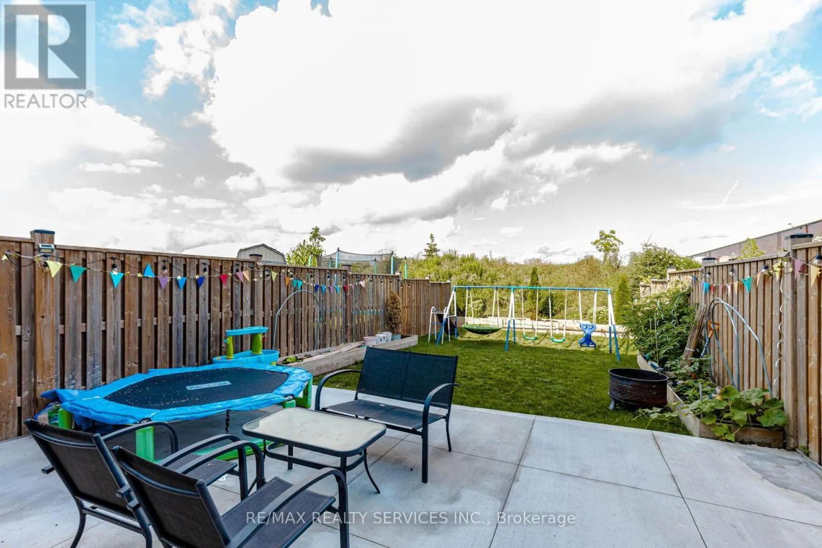 1561 DUNKIRK AVENUE