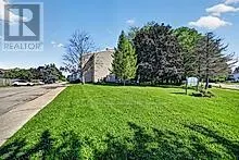 201 - 820 LAURIER BOULEVARD N