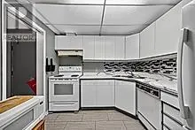201 - 820 LAURIER BOULEVARD N