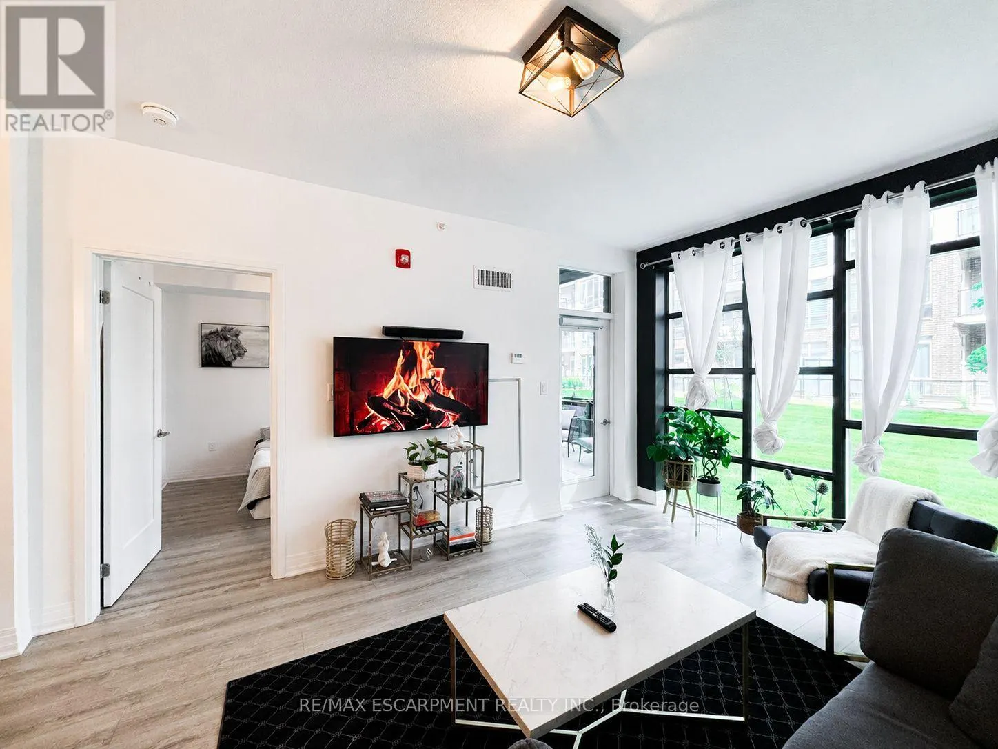 117 - 10 CONCORD PLACE