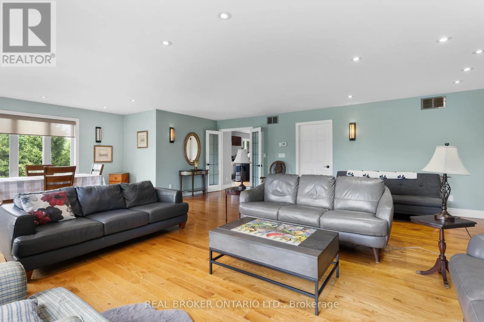 27 GARRISON DRIVE