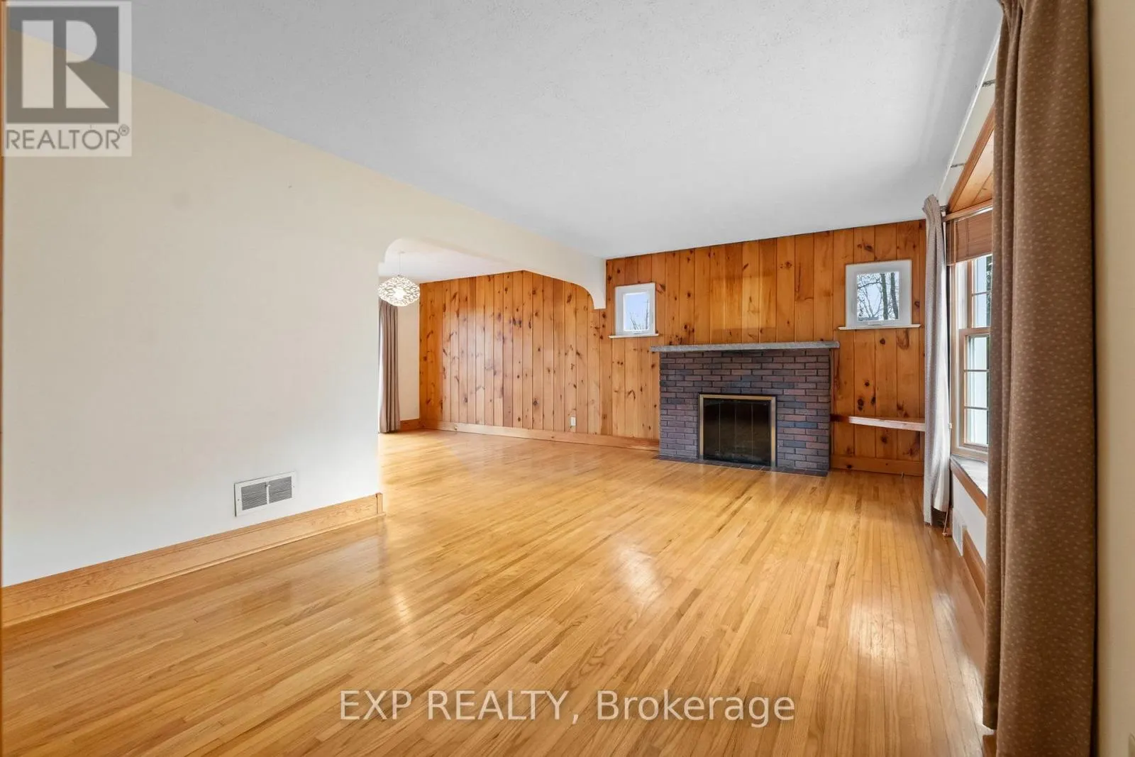 2052 YORK ROAD