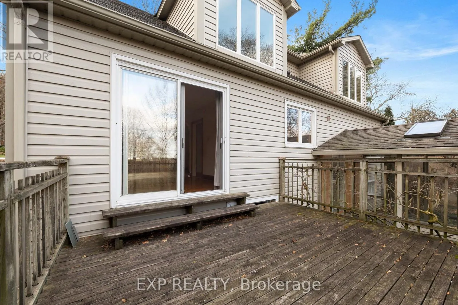 2052 YORK ROAD