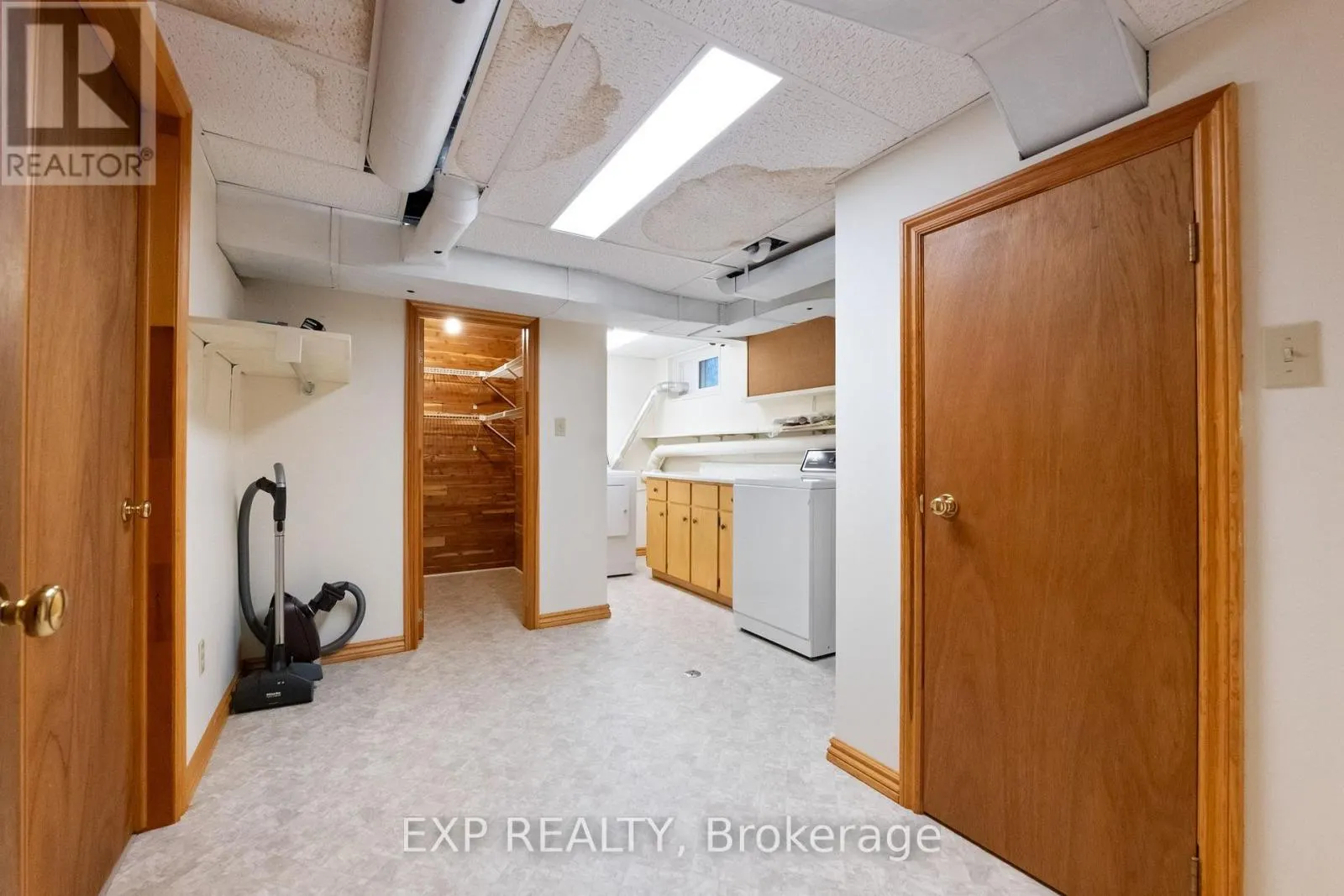 2052 YORK ROAD