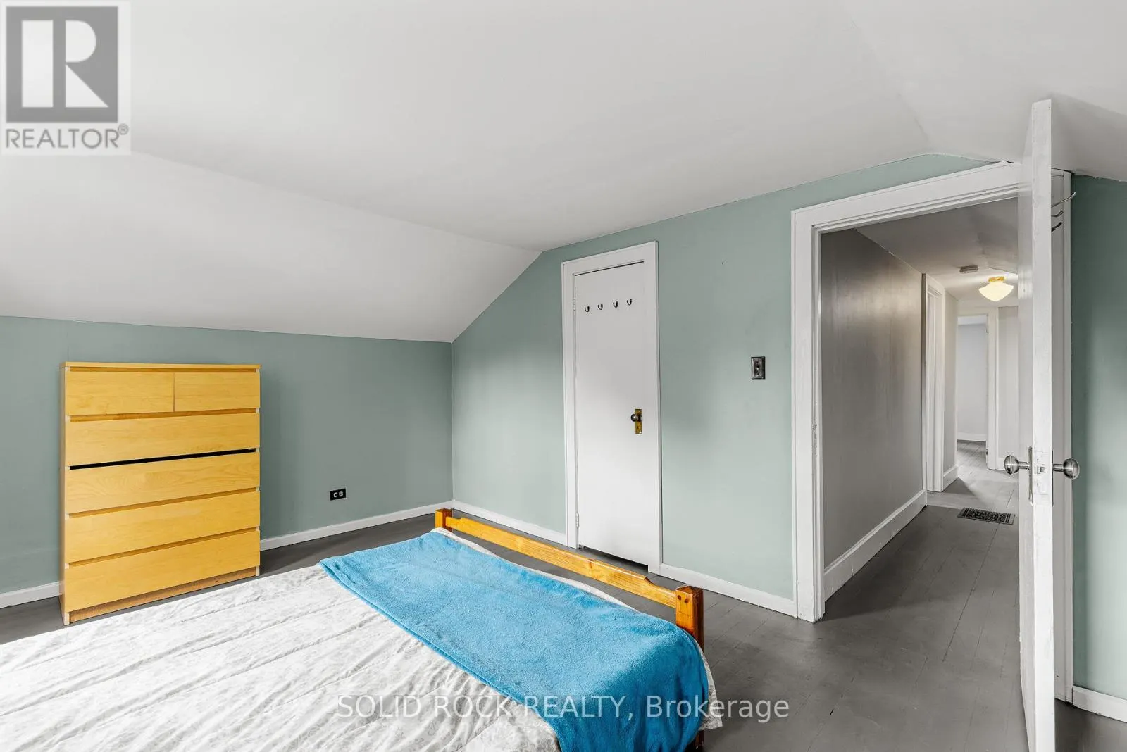 333 JAMES STREET E